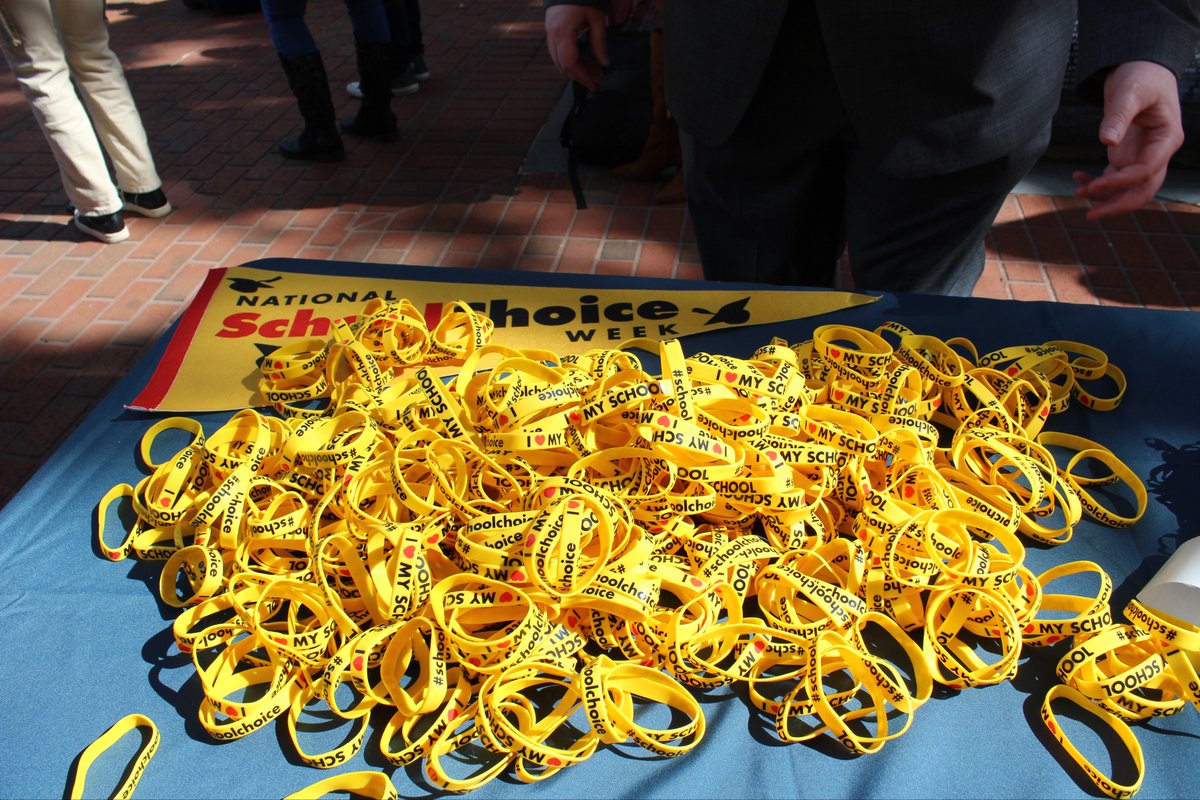 AFPF_FL's tweet photo. The @ntlschoolchoice swag was a huge hit with everyone! https://t.co/ghAVmt8Eb0