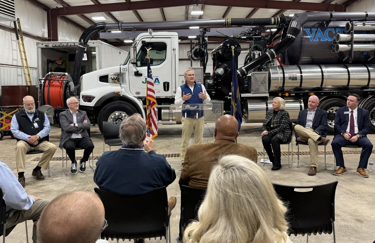 JamesComer's tweet image. Official stops in Lyon and McCracken Counties today. Announced $1M community project funding for Eddyville Wastewater Treatment Plant; announced $1.75M for Paducah/McCracken Joint Sewer Agency; and discussed federal healthcare policy with Mercy Health Hospital administrators.…