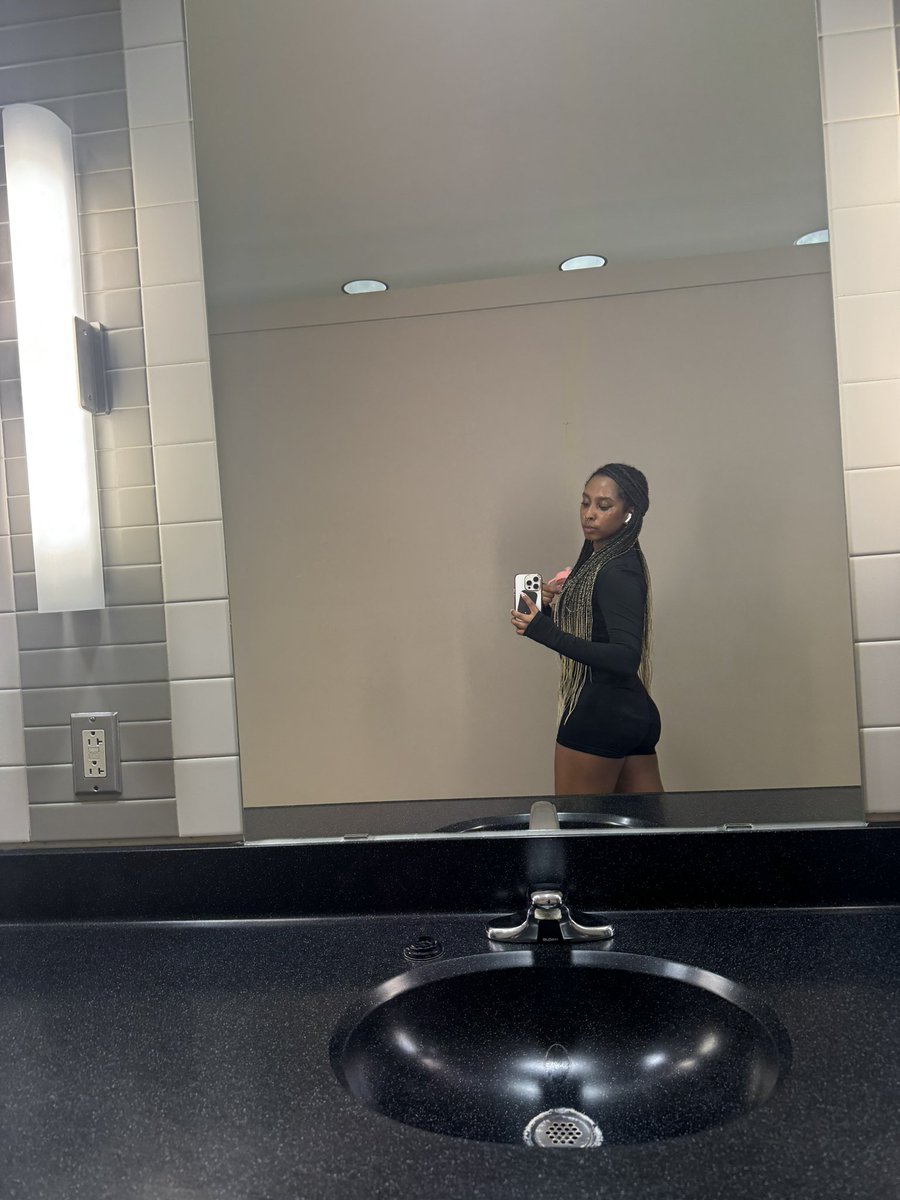 _Pvrisxox (@Pvrisxox2025) / Posts / X
