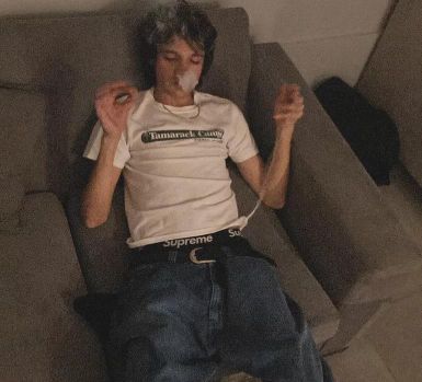 Under News tweet media