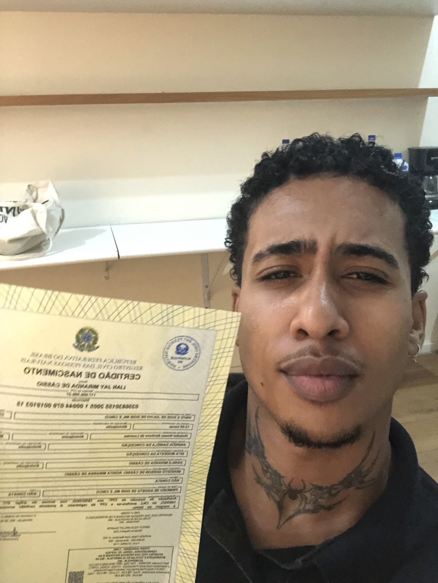 LianJ4y's tweet image. dono do jogo🏳️‍⚧️