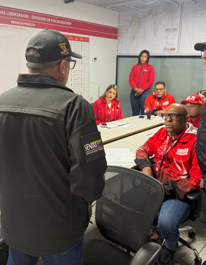 SENIAT_Oficial's tweet photo. tal como lo instruye la Presidenta Encargada, Delcy Rodríguez, siguiendo los lineamientos del Presidente de  la República Bolivariana de Venezuela, Nicolás Maduro Moros.

En el SENIAT la eficiencia, la transparencia y el compromiso con la Patria no se detienen. https://t.co/ZdveTf6gzv