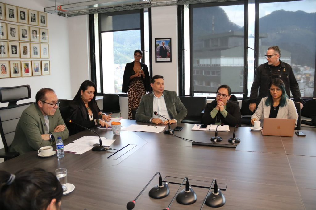 MinTrabajo tweet media