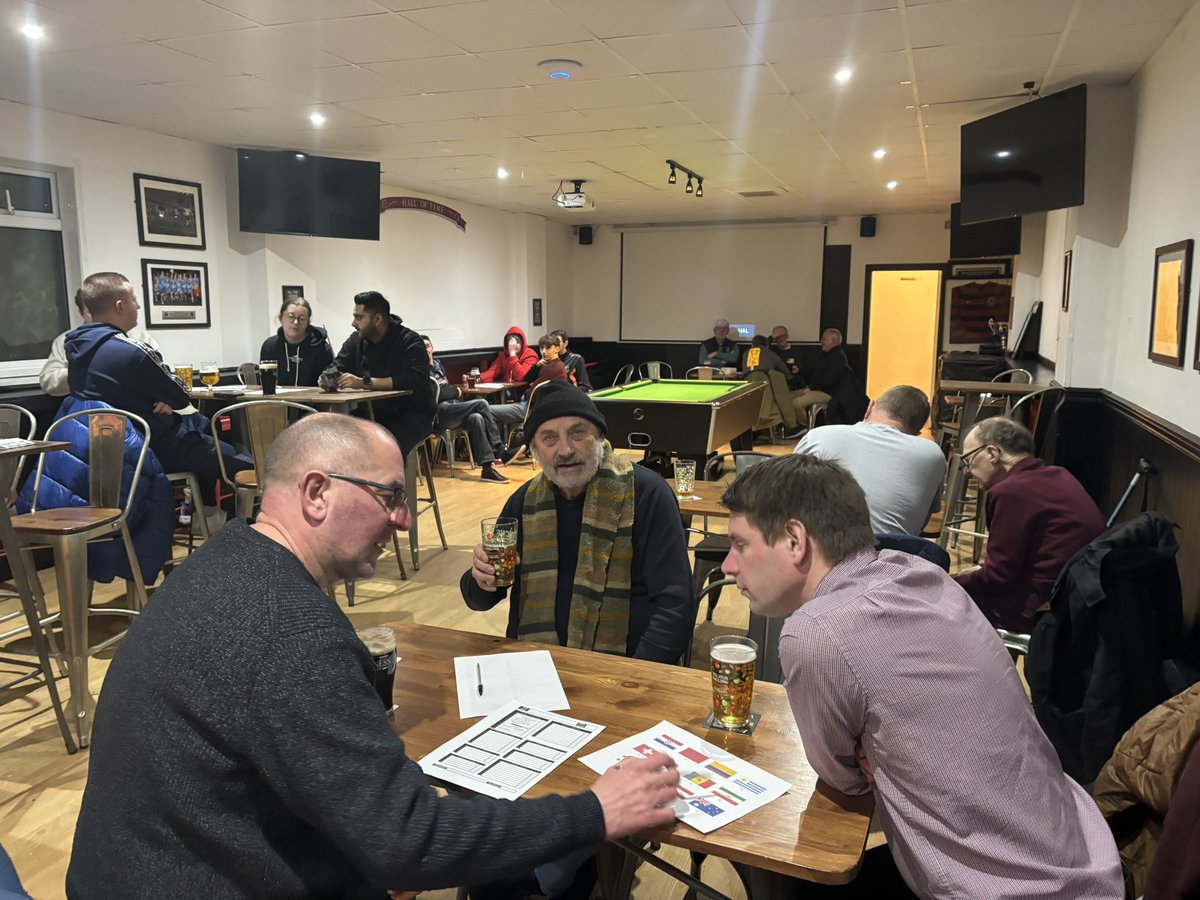 Thanks to those that made it down the club tonight for our quiz. Shout out to <a href="/gomadstopcaring/">ɢᴏ  ᴍᴀᴅ  ᴏʀ  sᴛᴏᴘ  ᴄᴀʀɪɴɢ</a> for hosting. <a href="/MUFCYorkRoad/">Maidenhead United</a>
