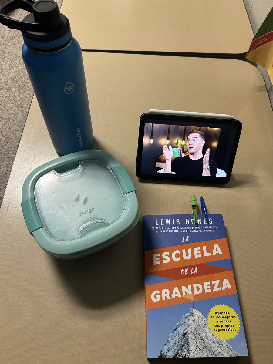 ivonosorio4's tweet photo. Aprovechando el horario de almuerzo para el desarrollo personal con Lewis Howes #casitasocial #lewishowes #theschoolofgreatness @LewisHowes https://t.co/nDMh2jDNae