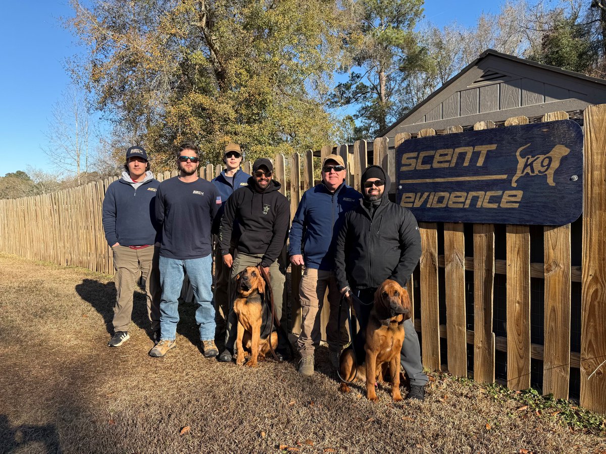 Meet K9 Harley and K9 Xander, the newest additions to the Orange County Sheriff’s Office K9 Team! Scent discriminate Bloodhounds K9 Harley and K9 Xander have been training with their new handlers this week at Scent Evidence K9 in Tallahassee. facebook.com/scentevidencek…