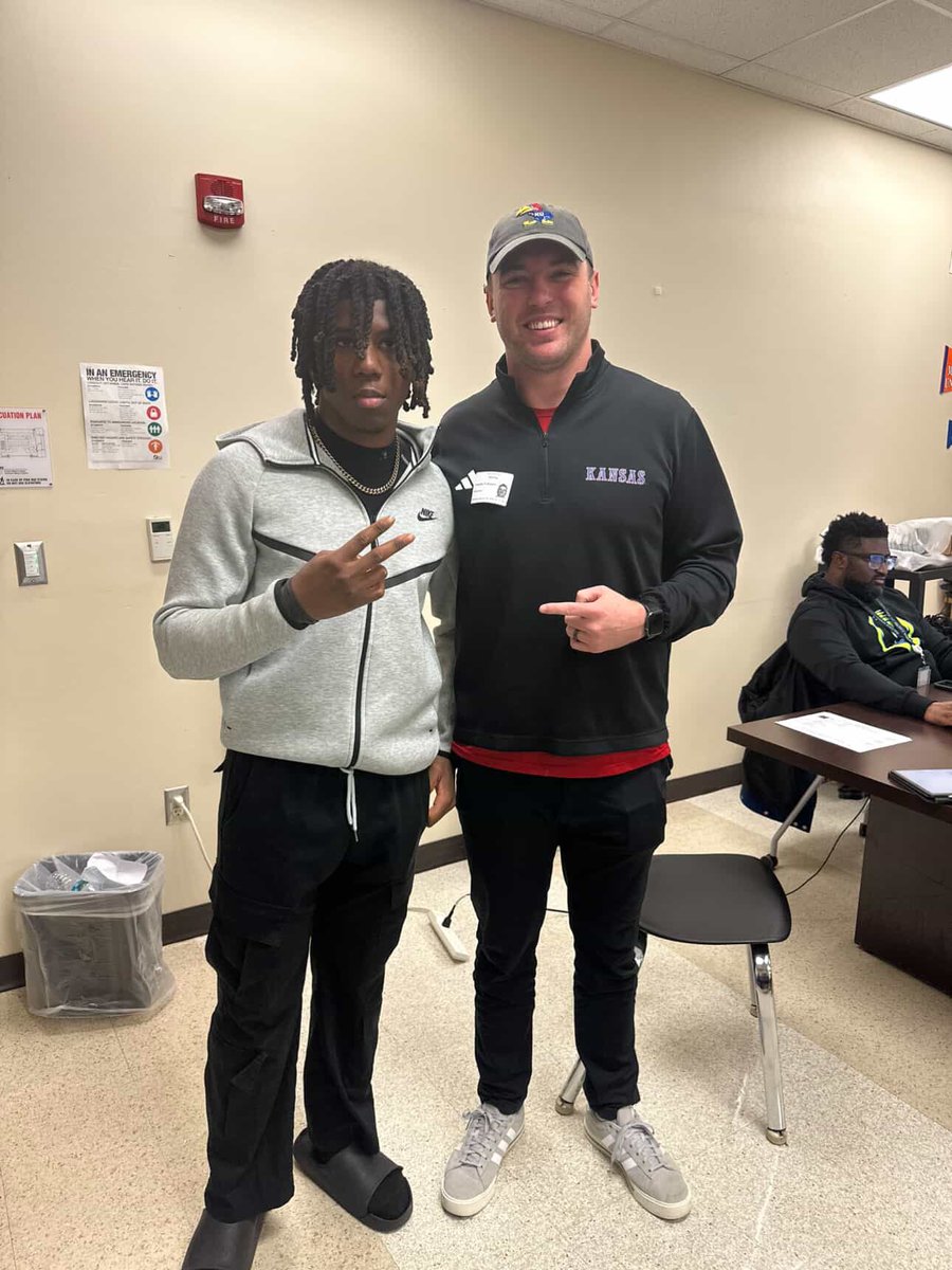 Xavier19H's tweet photo. Thanks for visiting❕❕@Coach_JoeDineen @UKFootball @twanDaBoss https://t.co/lZfe21KW69