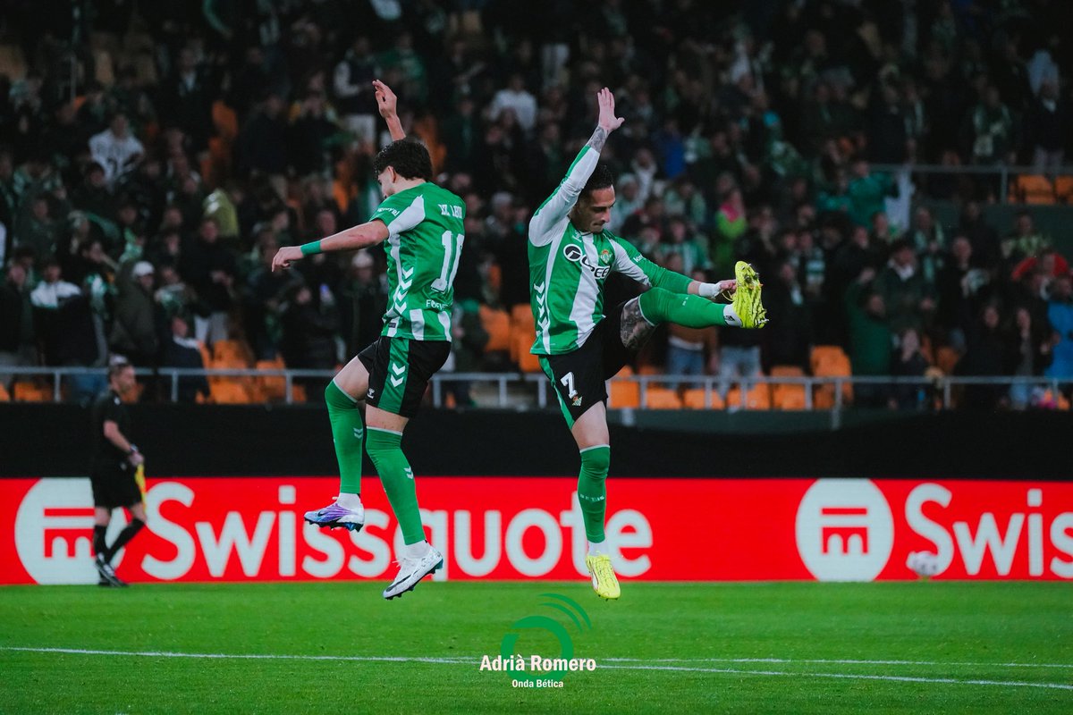 OndaBetica's tweet photo. 🟢 Final. El Real Betis se clasifica para los octavos de final de la Europa League gracias a los goles de Antony y Abde

#RealBetis #EuropaLeague

📸: @Photosarg1 https://t.co/ZEX3skXjbu
