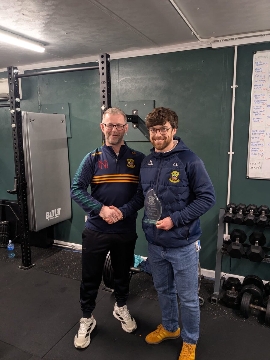 OfficialCobhGAA's tweet photo. The adult footballers held their awards on Wednesday night.

Any new players to Cobh looking to play gaelic football on any of our 3 adult teams in 2026 can contact Cóbh GAA on 

https://t.co/zUowIuShIg

Ní neart go cur le chéile 
An Cóbh Abú 💚💛 https://t.co/62sZvSwCy6