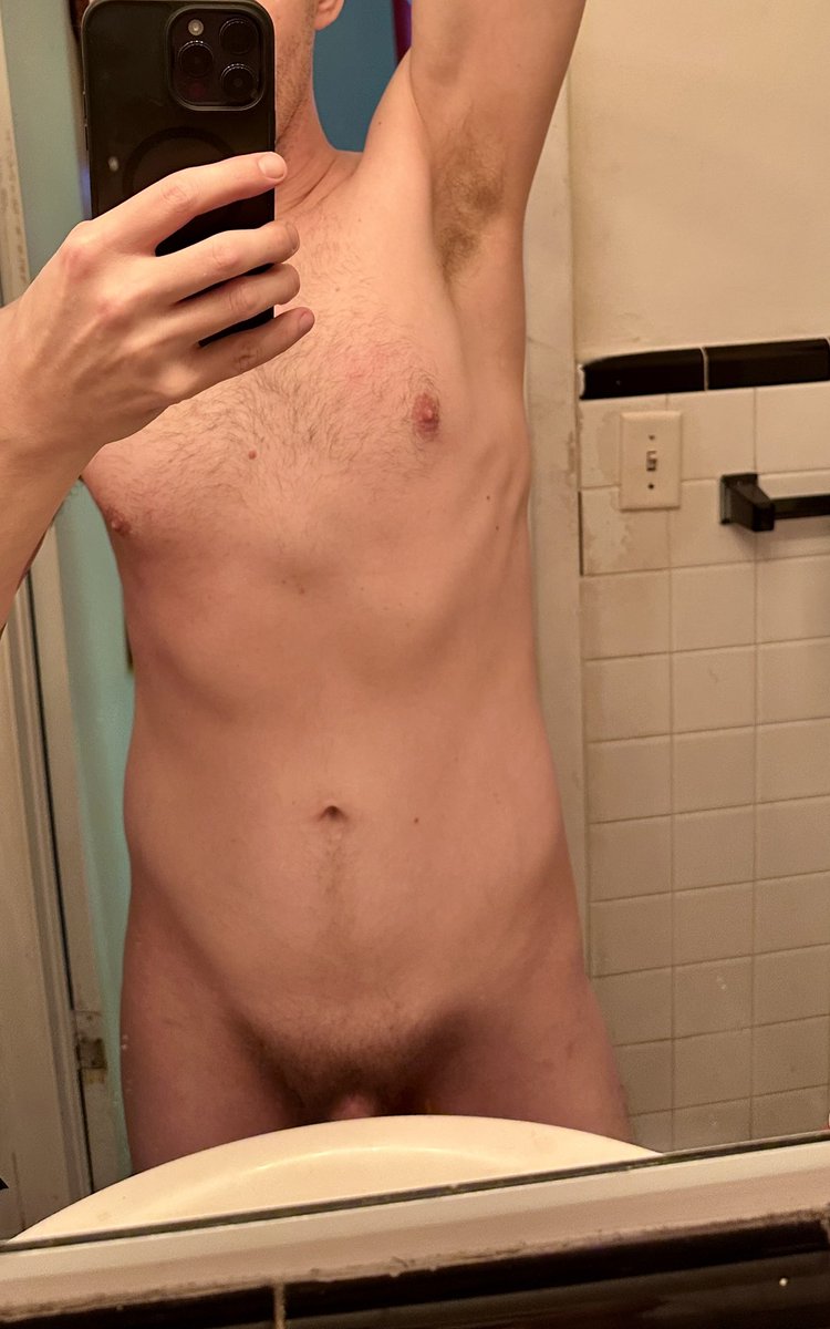 8 weeks back on the workout wagon. God I’ve missed that smell. 🐽🥵🤤