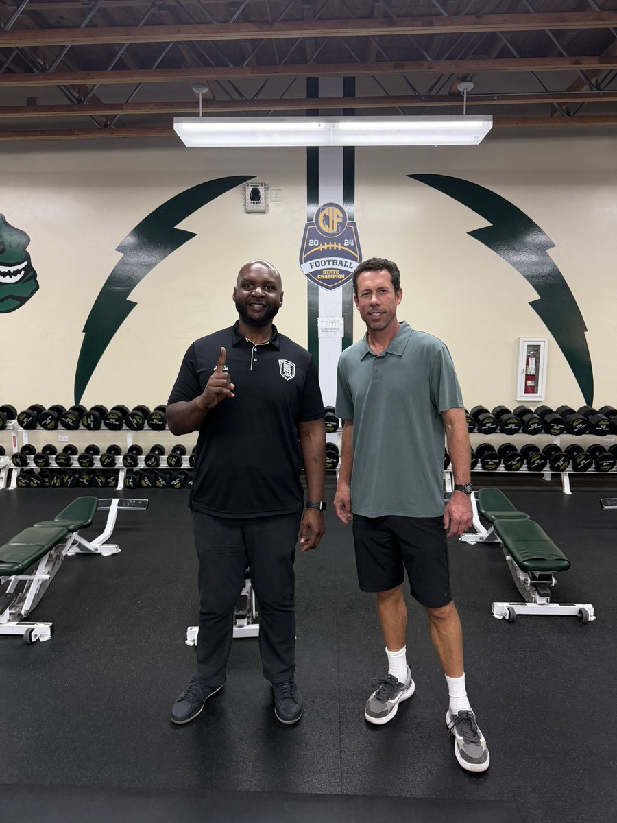 CoachConley66's tweet photo. Appreciate Coach Grady and his staff at Edison! The Hunt continues!!!
#StingersUp
#ZoEra
#LABuzz
#CaliSwarm https://t.co/okp5V9IcpO