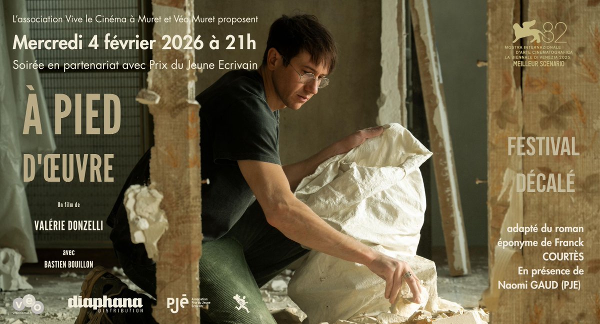 À pied d’œuvre de Valérie Donzelli, un portrait bouleversant d’un photographe qui abandonne tout pour écrire 🖋️ Mer 4 fév à 21h #VéoMuret 🎟️ Réservez 👉 cine-mermoz.com/2026/01/a-pied…
👋 <a href="/valadechristian/">Christian VALADE</a> <a href="/diaphana/">Diaphana</a> <a href="/LoubetJo/">LoubetJo</a> <a href="/veo_muret/">veo-muret</a> <a href="/pjef/">pjef</a>