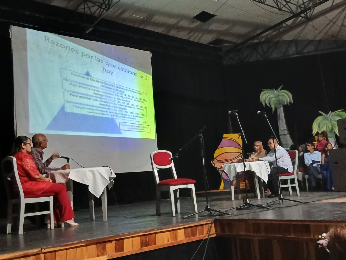 Se realizó El Foro de debate de Proyecciones y retos para la Ciencia cubana en Granma,como parte de las actividades realizadas por el día de la Ciencia cubana,actividad que había sido pospuesta por los sucesos de Venezuela el 3 de enero.