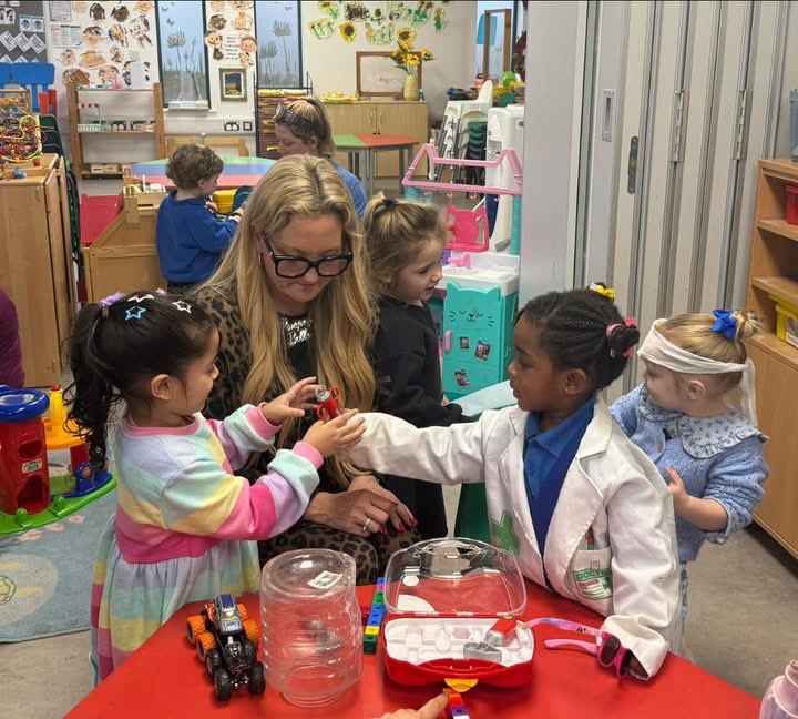 Amanda Louise Martin tweet media