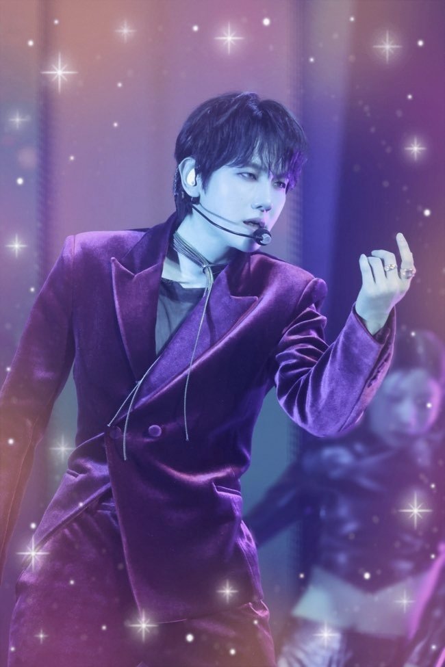 무대 위 백현이 최고야!
#BAEKHYUN 
<a href="/B_hundred_Hyun/">Baekhyun_EXO</a>