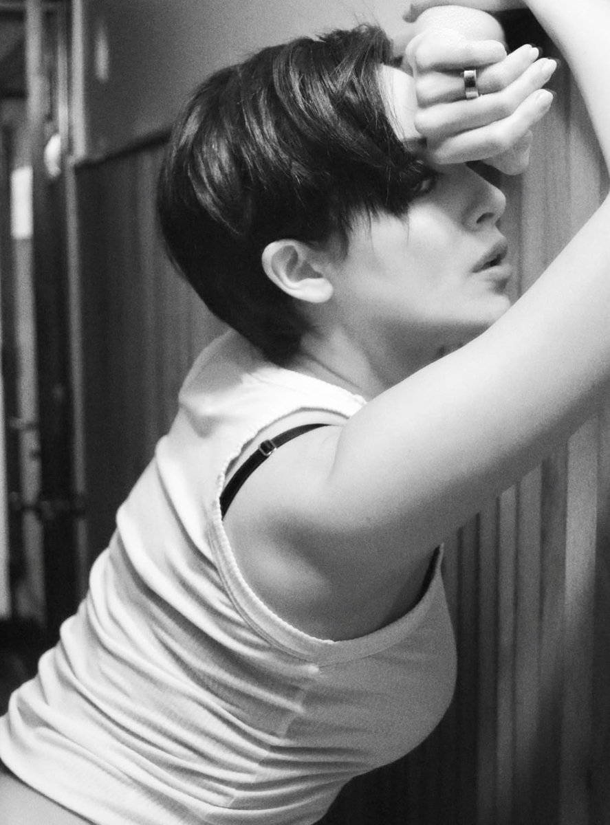 dykianagrande's tweet image. #Very important things happening on liz gillies’ instagram