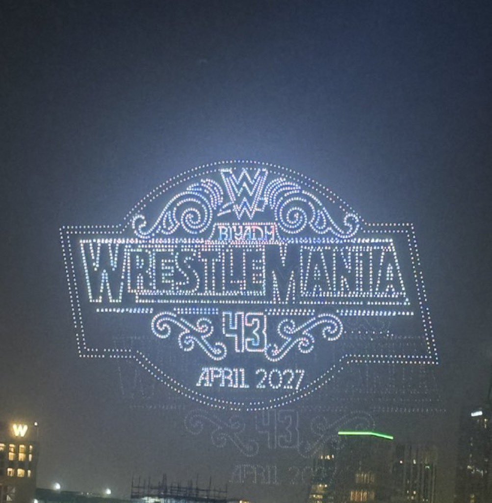 THE DRONE SHOW FOR THE ROYAL RUMBLE HAS BEGAN 🔥

(#RoyalRumble  Via <a href="/r_m7g1/">.𝐍𝐀𝐒𝐄𝐑</a>)