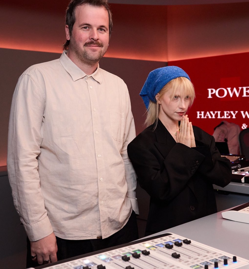 concertleaks's tweet photo. Hayley Williams and Daniel James at the Apple Music Studio today! https://t.co/z0bO9V5Mdd