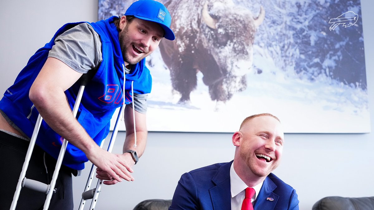 HC and QB1. 😁
@PatMcAfeeShow | #BillsMafia