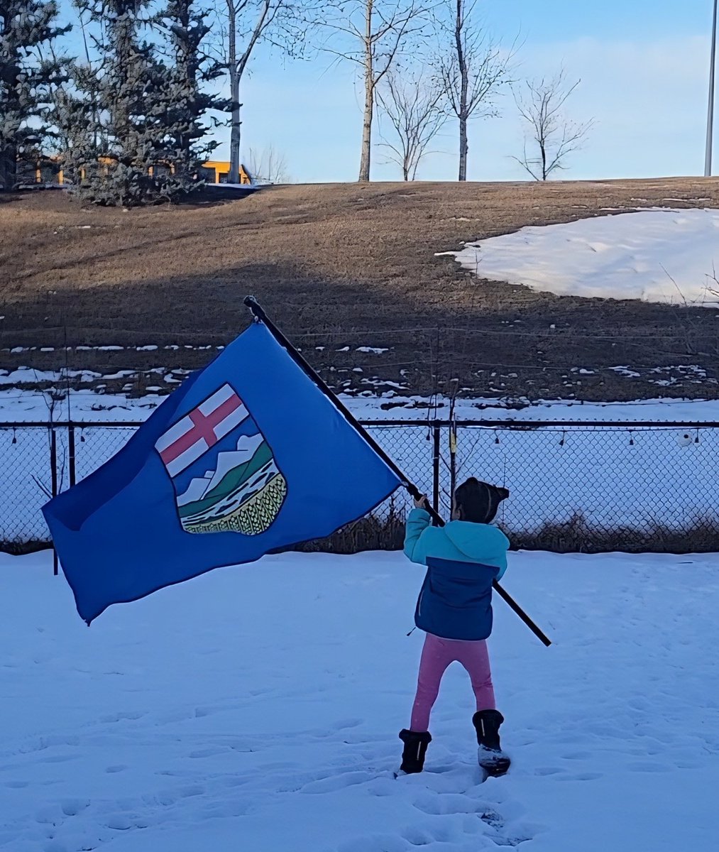 YYCSpartan's tweet photo. My little Albertan waving the flag of her soon to be Independent nation.

Proud Dad. https://t.co/vT6FsMqB74