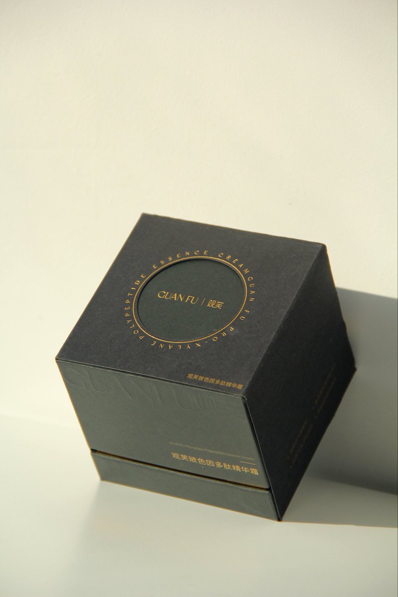 PaperhouseLihe's tweet image. 🖱 paperhouse.cn📩 sales@paperhouse.cnWhatsApp:+0086 13968069257 We can customize  all  kinds of paper box!🥰 If you want to customize your beautiful gift box, please feel free to contact me! packagingdesign #paperboxes #paperbox #packaging #exquisitebox #produtionline