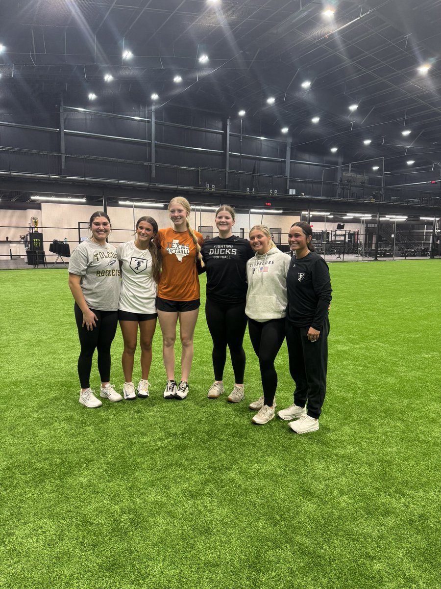 KateLosh-2028 RHP/UTL tweet media