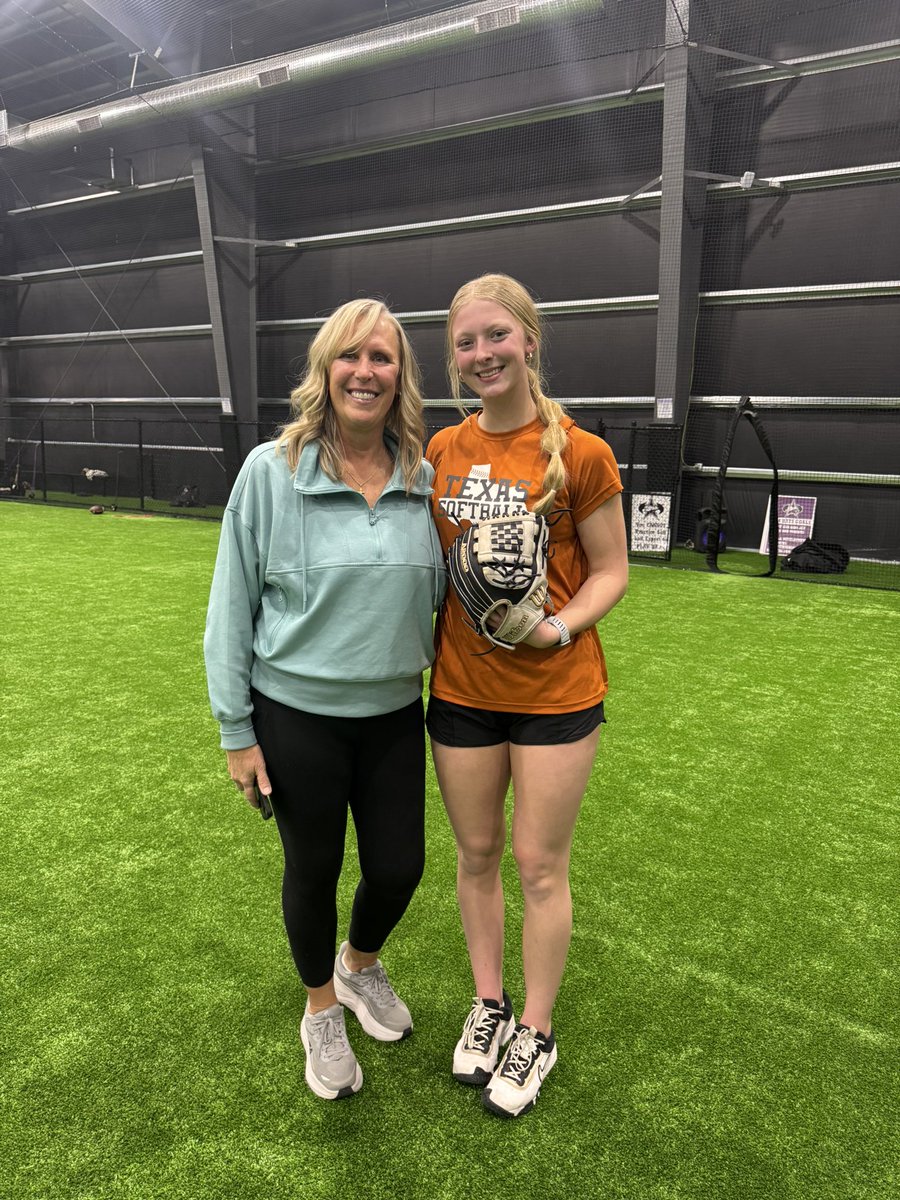 KateLosh-2028 RHP/UTL tweet media