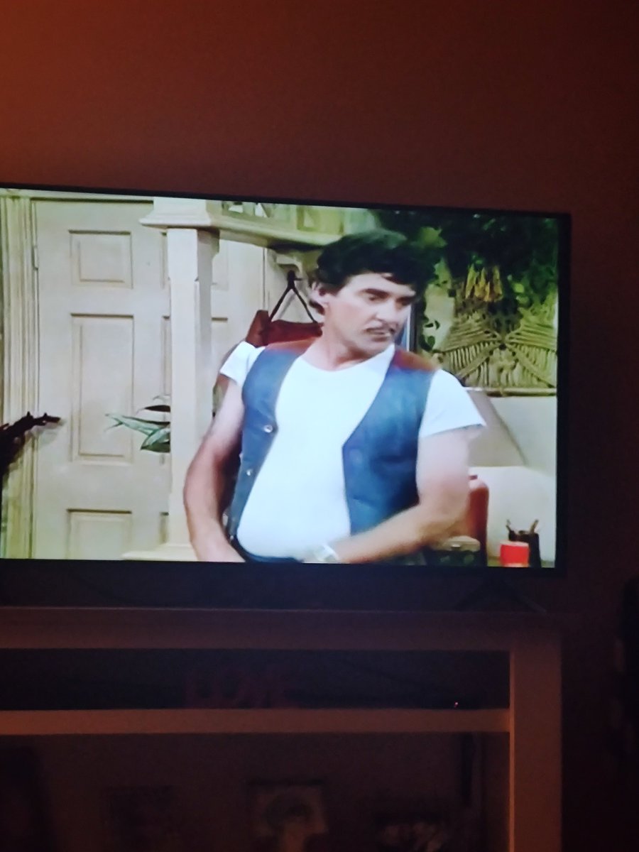 notrobbob tweet media