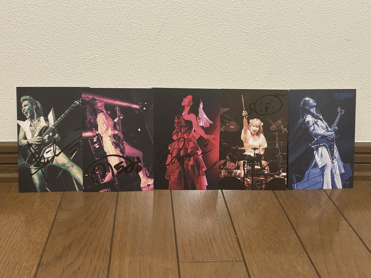 おはようございます👊 やっと…やっと5人が揃いました🎊 ポストカード5