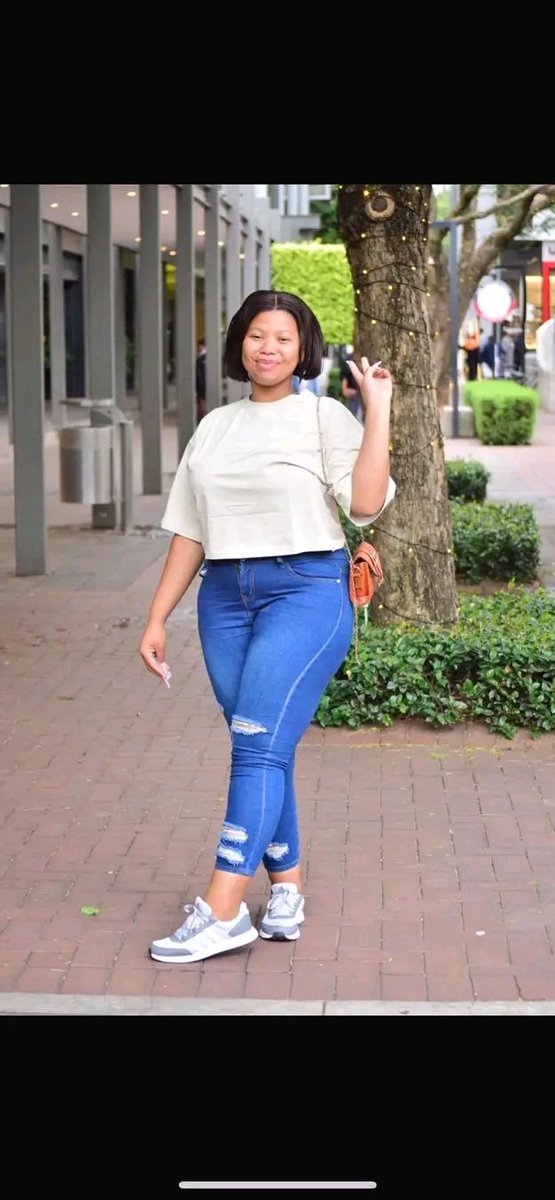 joy_zelda's tweet image. This is Nokuthula Ntombufuthi Sibiya she is 24 years old,She is from Newcastle.She is a Student at University of Johannesburg.She  went missing on the 28 September 2025,where she was traveling home to Newcastle but she never arrived

0730433020 Please Retweet until she is found