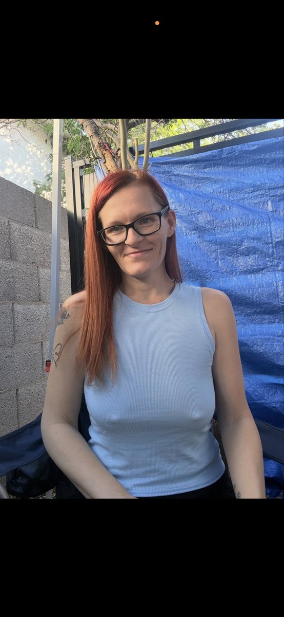 MaryAwsome19's tweet photo. Thursday chilling https://t.co/VMEQlvxdaj