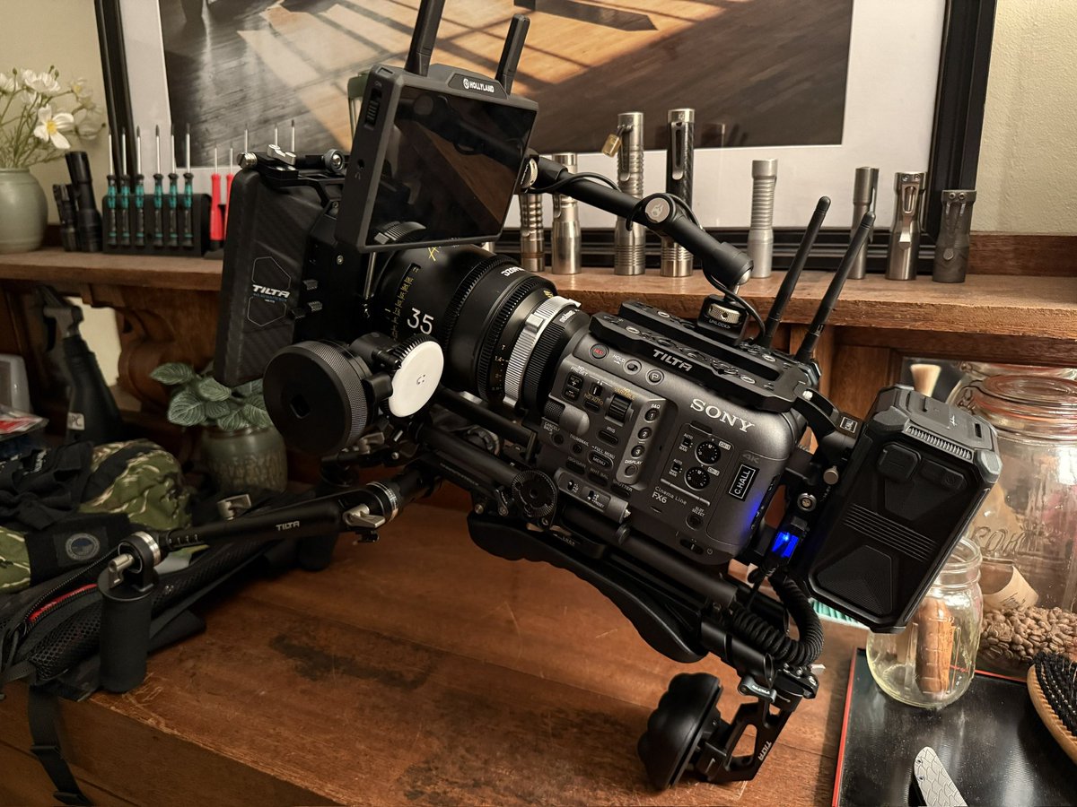 chrishallnyc's tweet photo. Lightweight FX6 Cinema Shoulder Rig build https://t.co/YrDqmP4npM