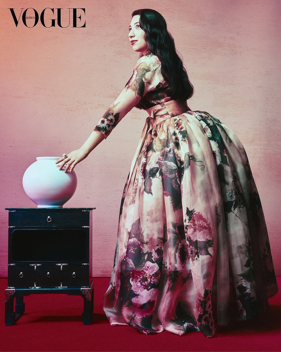 This is cool. Vogue Korea is celebrating the foreign workers in Korea for Seollal and invited 7 of them to be photographed for a hanbok pictoral 

theqoo.net/hot/4077372003