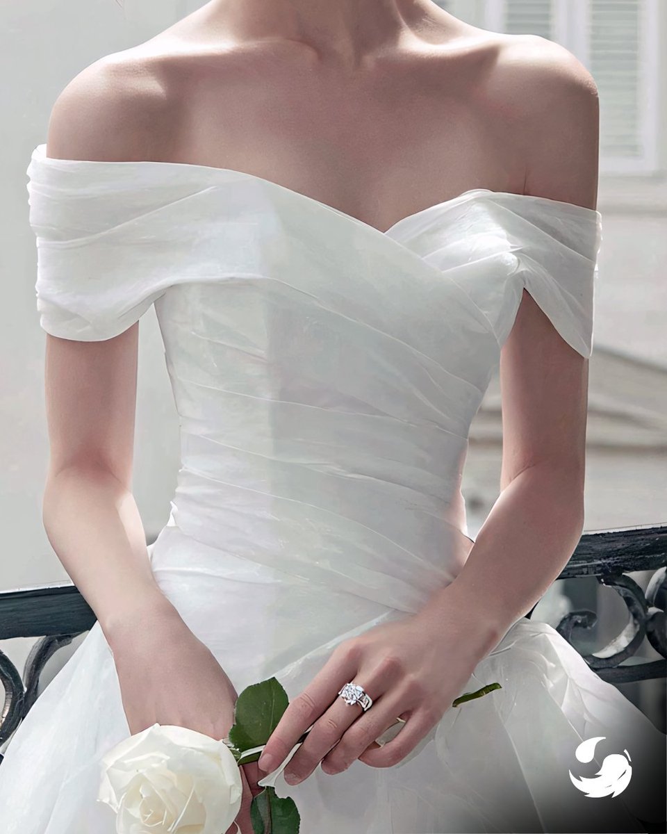 Your wedding gown will look as good on your 50th wedding anniversary as it did on your wedding day.👰💐

#GreenEarthCleaning #TheWeddingGownSpecialistsCpr #GownPreservation