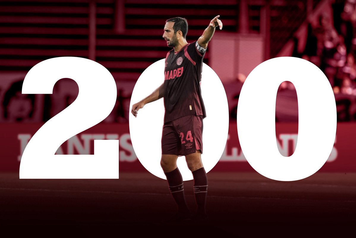 𝐂𝐚𝐥𝐢 𝐝𝐞 𝐦𝐢 𝐯𝐢𝐝𝐚 🫶

Esta tarde, con su presencia ante Unión, Carlos Roberto Izquierdoz llegó a los 200 partidos como futbolista del Club Atlético Lanús.

#OrgulloGranate 🇱🇻