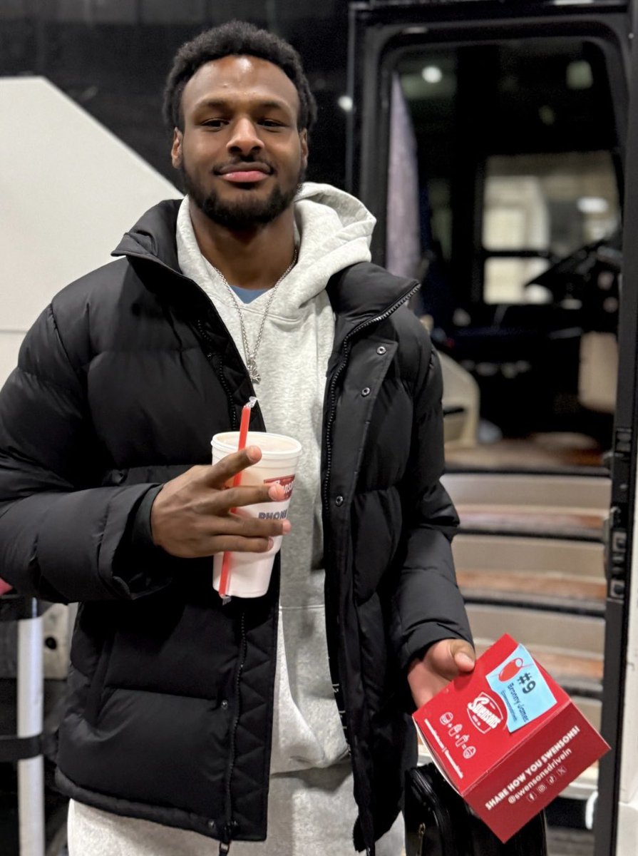 Swensons Drive-In tweet media