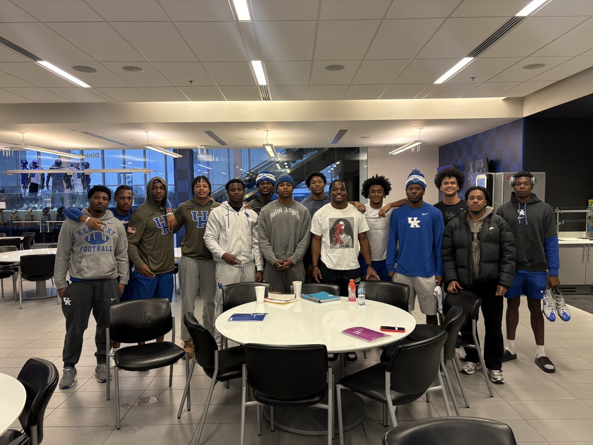 Bible study with the guys 💙💙
#nothingwithoutGod
#ukfootball