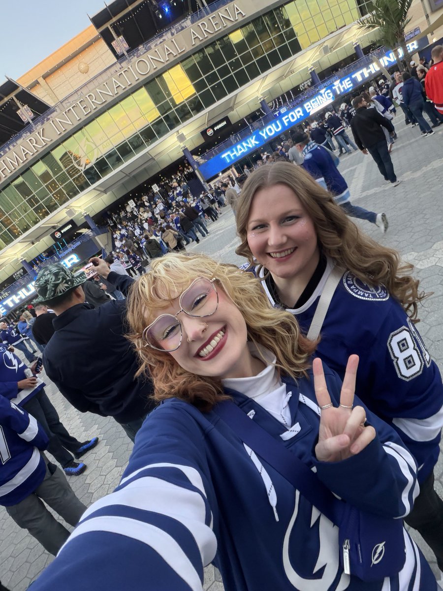 jenn 🩵 tweet media