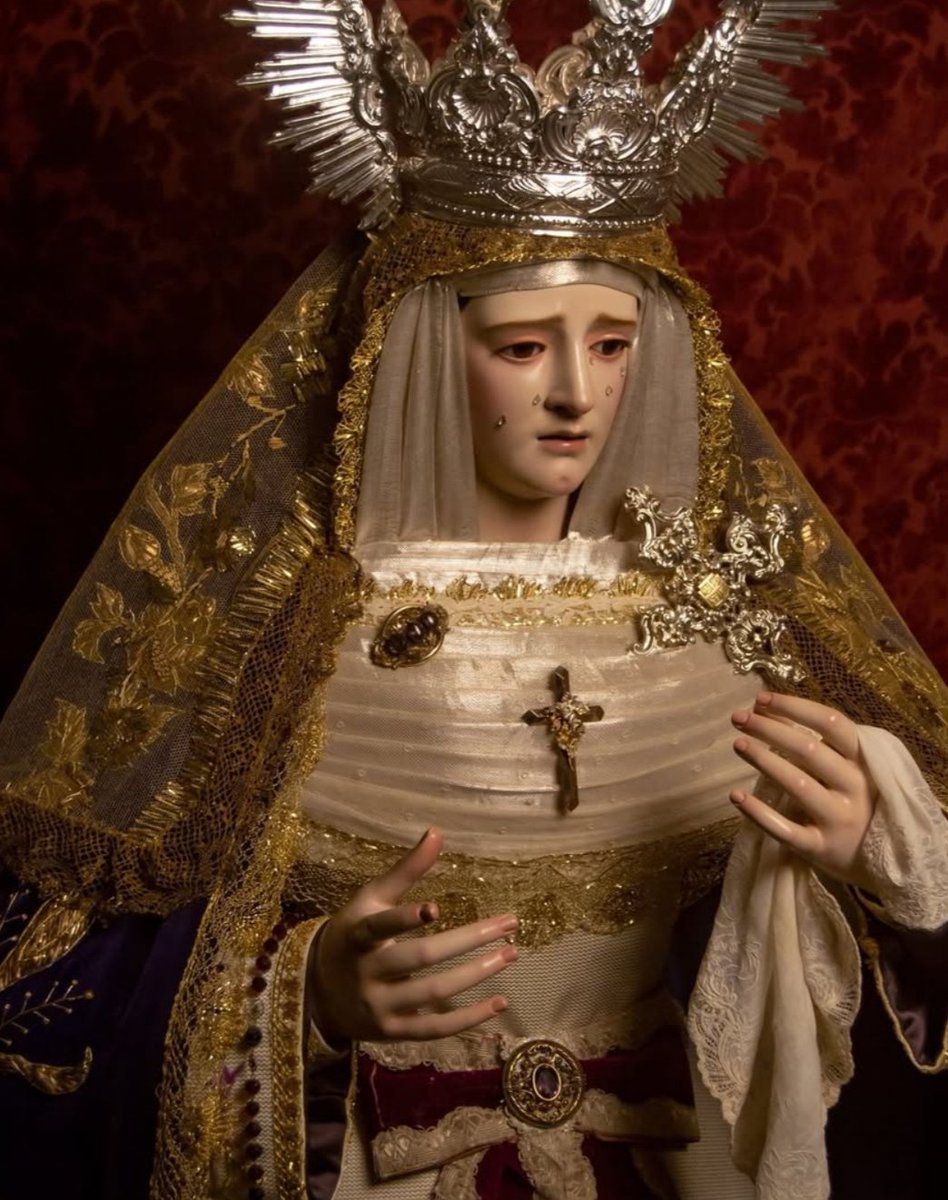 NazarenoViso's tweet photo. Viernes Nazareno.

Ave María dolorida. 
Traspasada de dolor concebida. https://t.co/FSaYTaj28i