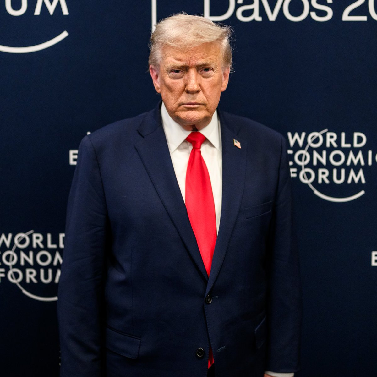 EricLDaugh's tweet image. 🚨 BREAKING: President Trump signs executive order declaring a NATIONAL EMERGENCY regarding Communist CUBA and prepares tariffs on countries supplying them oil

TRUMP DOCTRINE TIME. 🔥

Venezuela was first, Cuba is next.