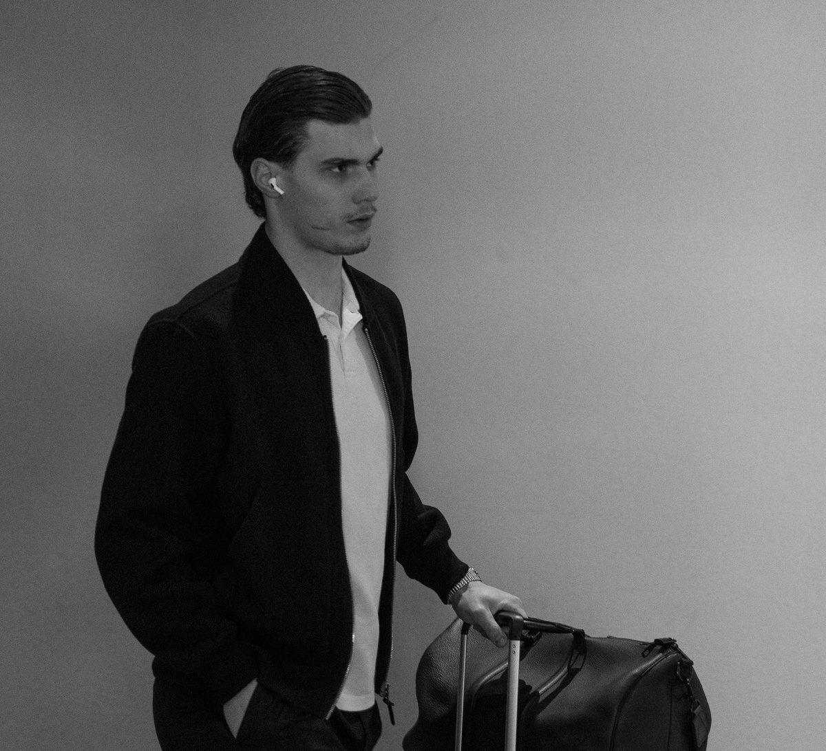 SLAFNATION's tweet image. still mourning the facial hair btw