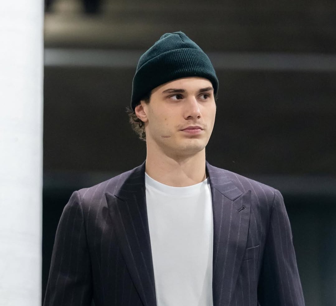 SLAFNATION's tweet image. still mourning the facial hair btw