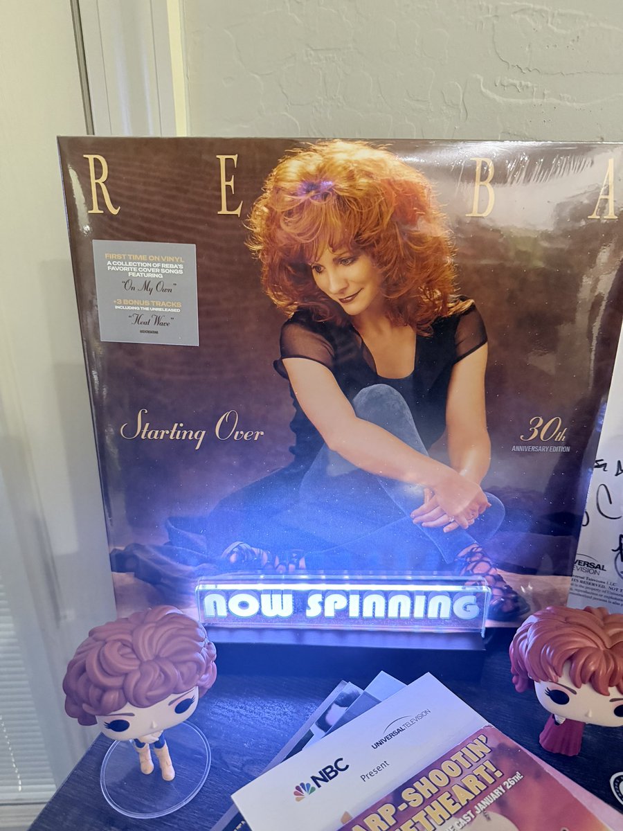 fancy_reba_tots's tweet image. She’s here!! And she’s beautiful. I am off work for the week so we will be spending long hours together this evening. Just spinning our lives away. #Reba #StartingOver