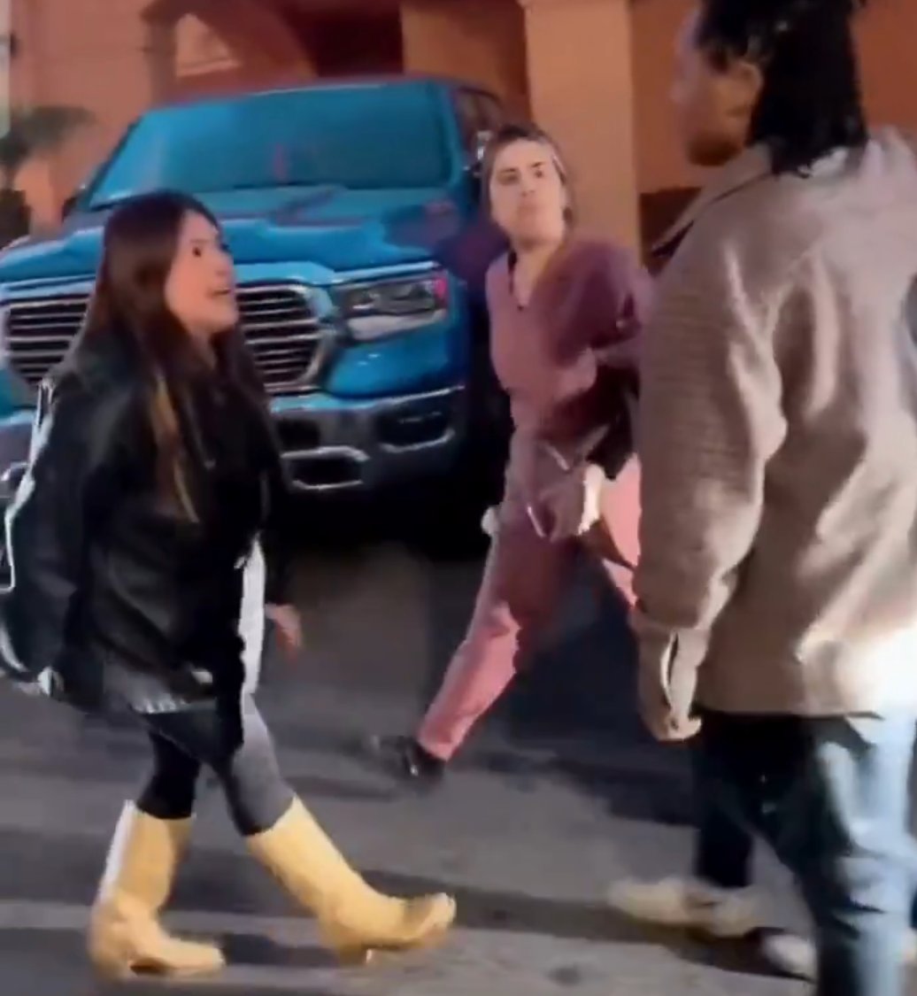 ComeAndTakeIt's tweet image. The mental disease of liberal women is off the charts 🙄