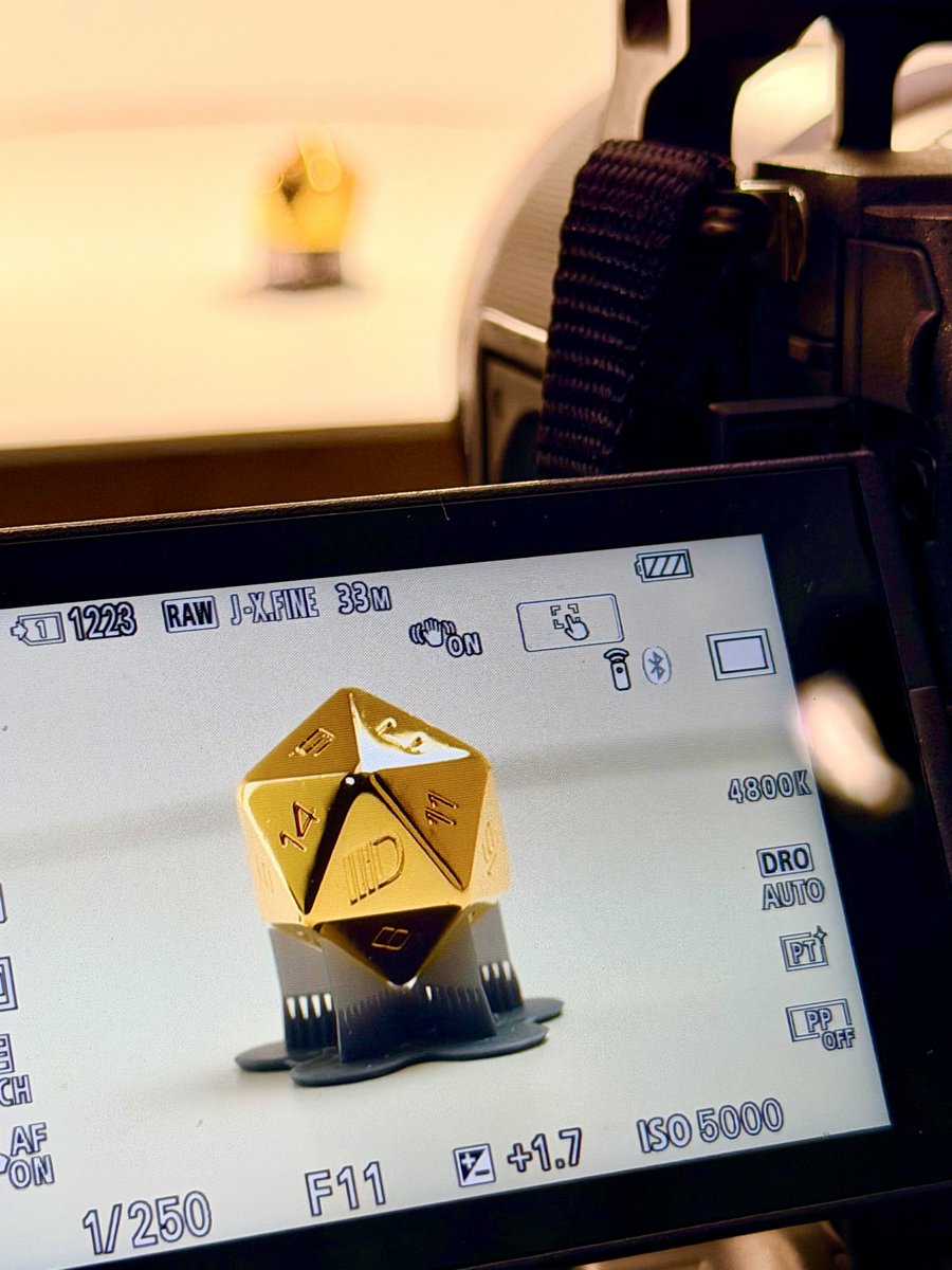 HEN3DRIK tweet media