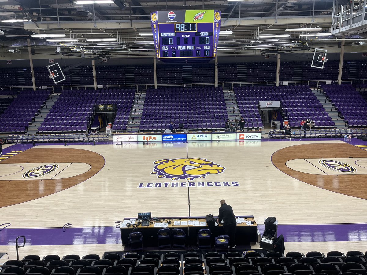 BUSINESS TRIP 🧳 
•
•
<a href="/OfficialSEMOWBB/">SEMO Women’s Basketball</a> back on the road after a 4-game home stand to take on Western Illinois here in Macomb ‼️ 🏀