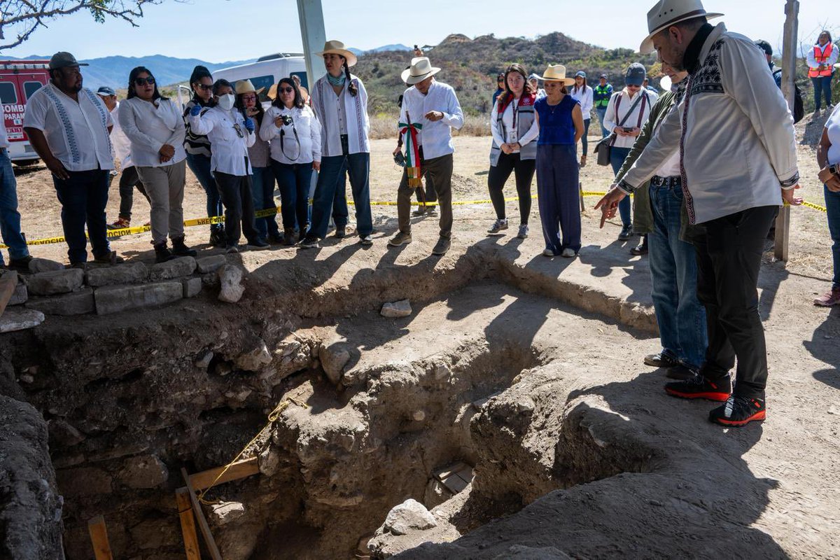 Claudia Curiel de Icaza tweet media