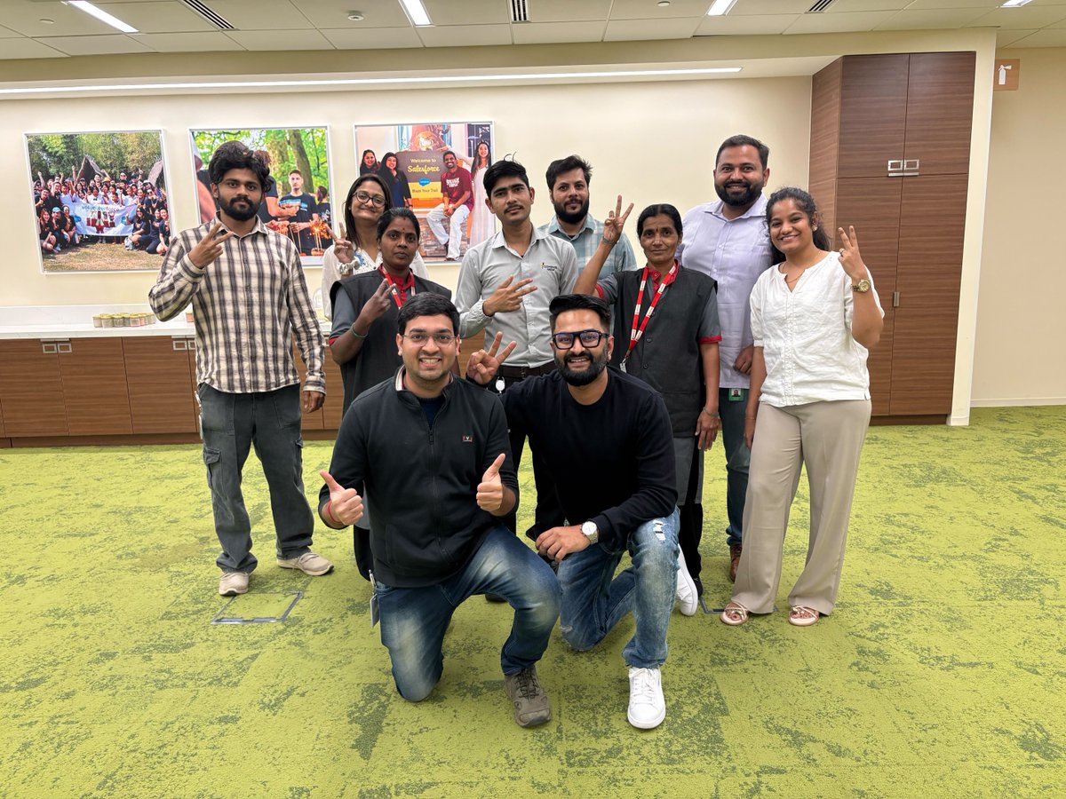 Salesforce Careers tweet media