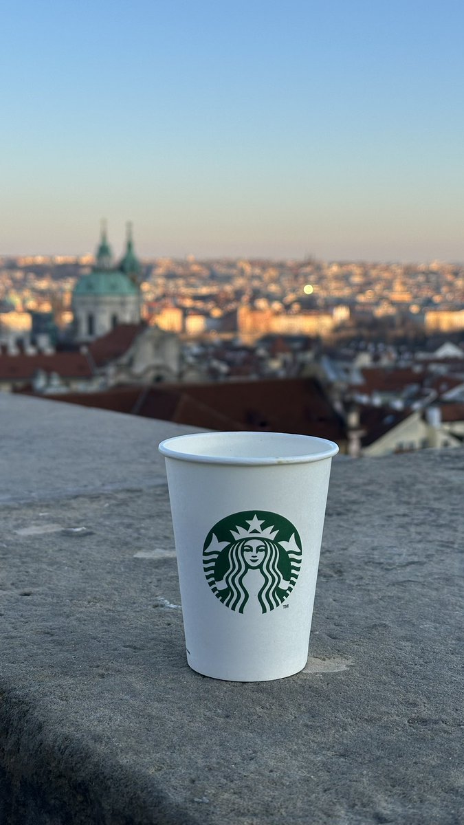 اجمل استار بكس ف العالم وشهره في براغ