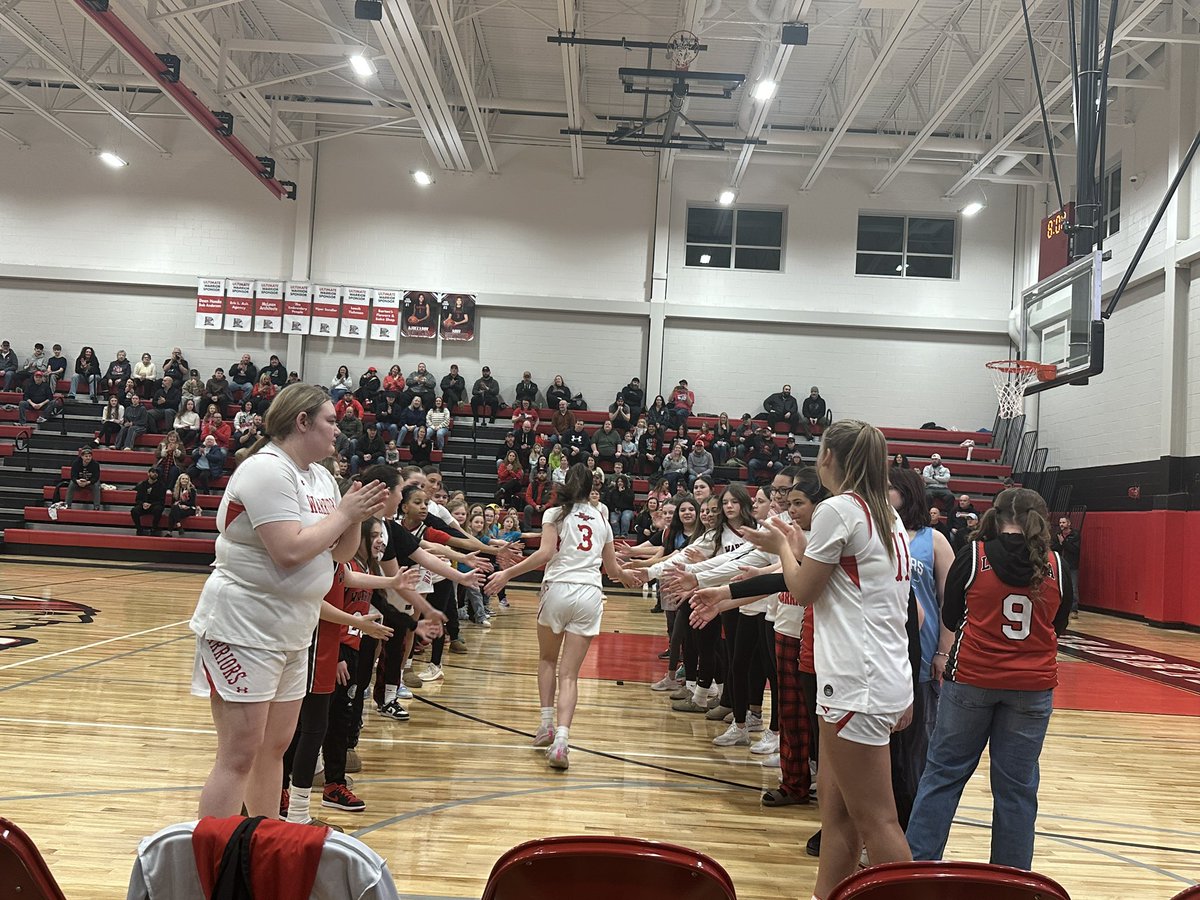 mcperry705's tweet photo. Out of the ashes, a beautiful new space rises, giving our students a place to play, compete, and make memories. 🏀⛹️‍♀️#EFProud https://t.co/j2wxpjMz72